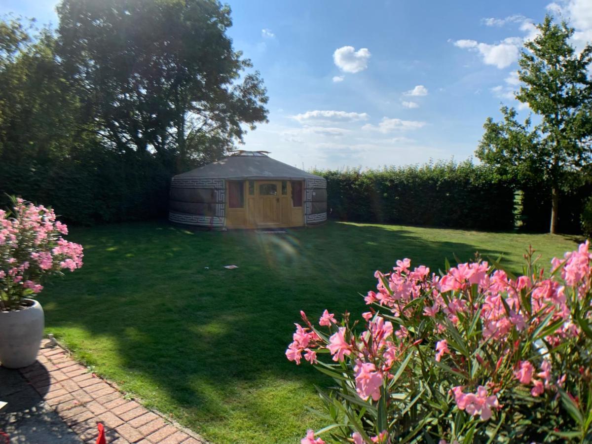 Overnachten In Een Luxe Yurt! Zonnemaire Exteriör bild